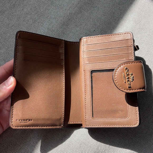 Coach Wallet - Picture 3 of 7